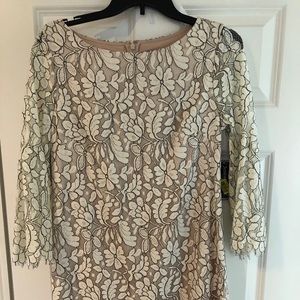 Lace cream colored dress - Jessica Howard